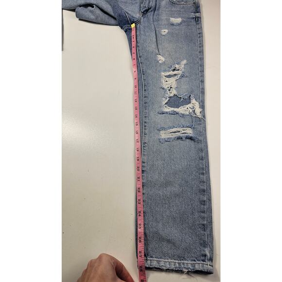 Forever 21 sz 25 distressed boyfriend relax fit jeans light wash EUC 90s ankle - Picture 7 of 7